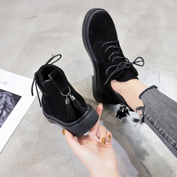 Cizme de dama cu ciucuri in doua culori