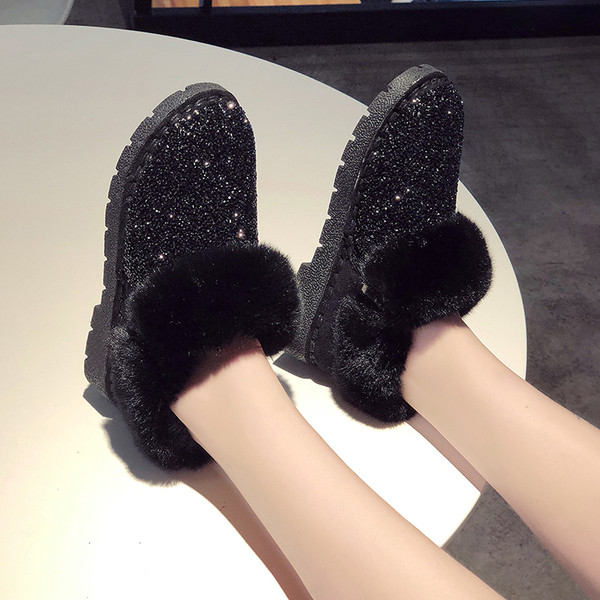 Хит модерни дамски боти с пух в два цвята