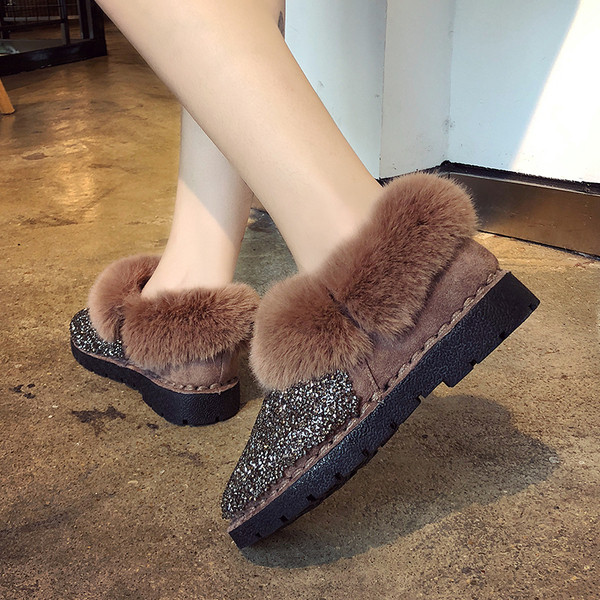 Хит модерни дамски боти с пух в два цвята