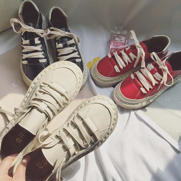 Eko bőrből készült alkalmi női tornacipő három színben