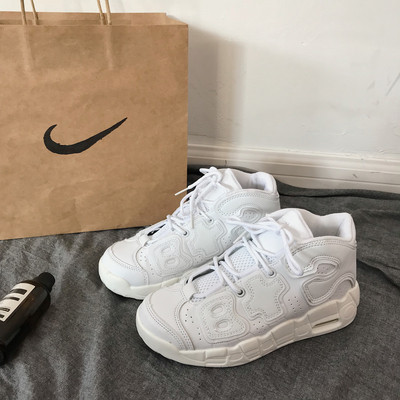 Adidași casual de damă în alb cu inscripție