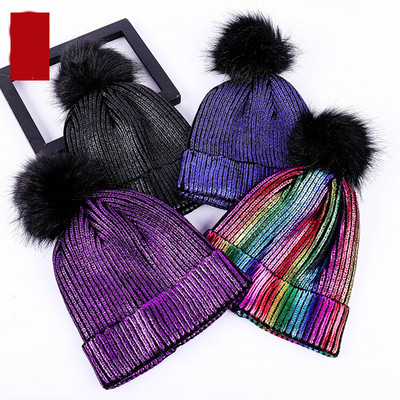 Уникална дамска шапка за зимата с пух в четири цвята