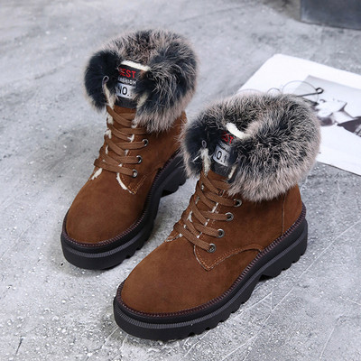 Τρέχουσες κυρίες μπότες με χοντρά πέλματα σε δύο χρώματα