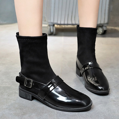 Női csizma csattal fekete színben - két modell