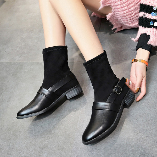 Női csizma csattal fekete színben - két modell