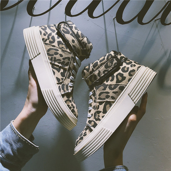 Modern női tornacipő puha béléssel és ragasztóval