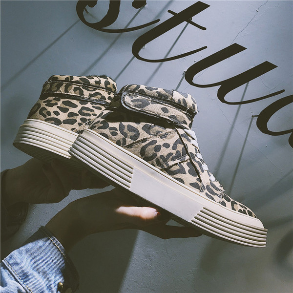 Modern női tornacipő puha béléssel és ragasztóval