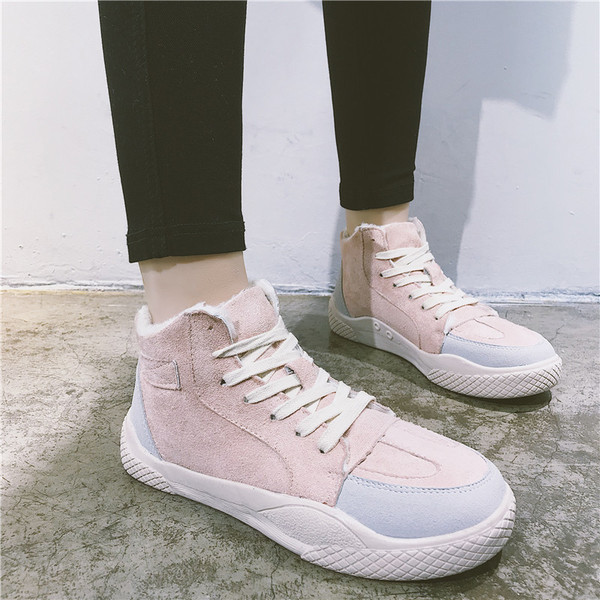 Modern téli tornacipő öko velúrból, két színben