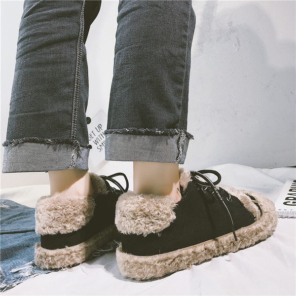 Alkalmi női pehely tornacipő két színben