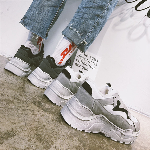 Női tornacipő vastag talppal, két színben