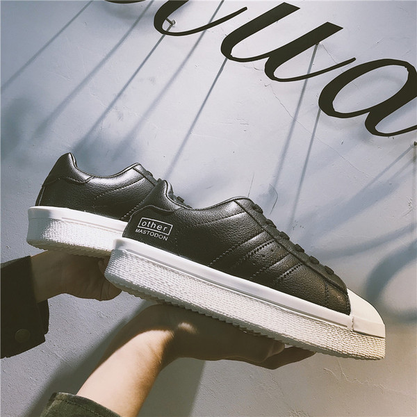 Stílusos női tornacipő eko bőrből három színben