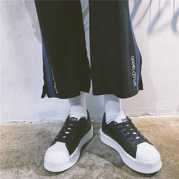 Stílusos női tornacipő eko bőrből három színben