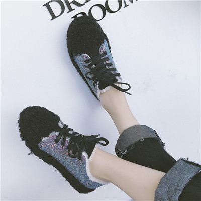 Aktuális női pehely tornacipő puha béléssel, két színben