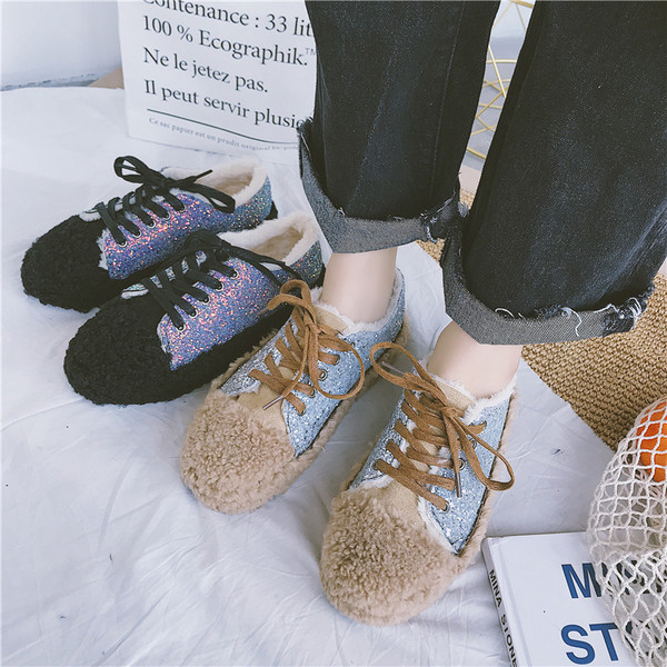 Aktuális női pehely tornacipő puha béléssel, két színben