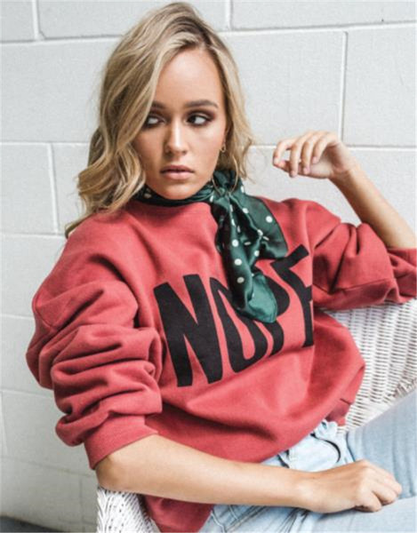 Sport-alkalmi női blúz felirattal