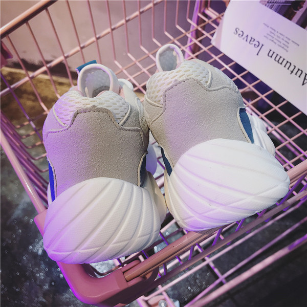 Sport és alkalmi női tornacipő három színben