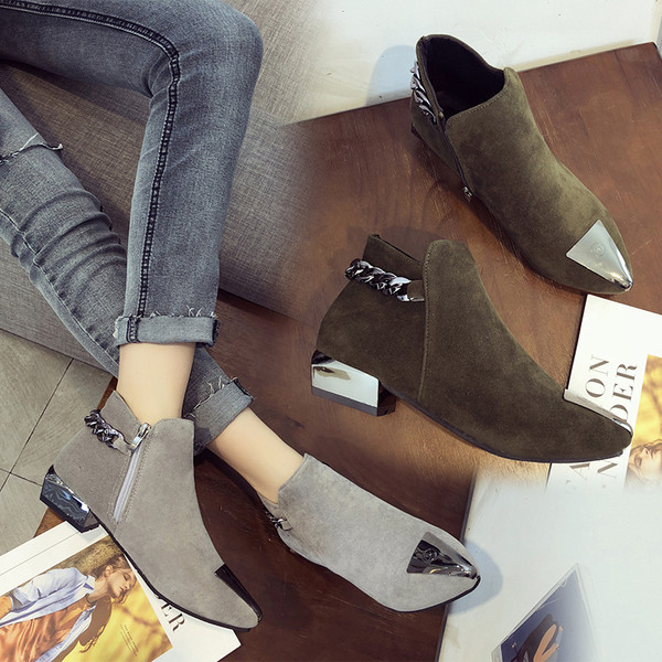 HIT Női csizma fémlánccal három színben