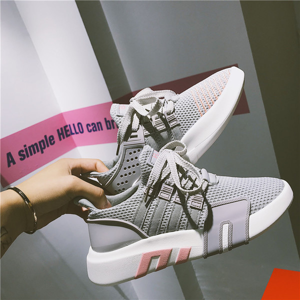 Modern, légáteresztő női tornacipő három színben