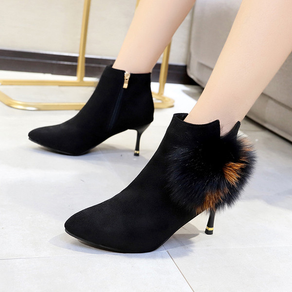 Elegáns női pehelycsizma fekete színben - két modell