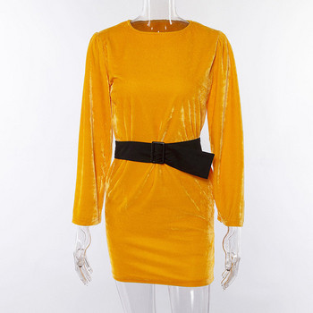 Stílusos női ruha hosszú ujjal és övvel