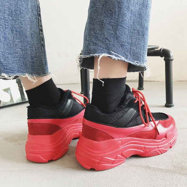 Alkalmi női téli tornacipő puha béléssel, két színben