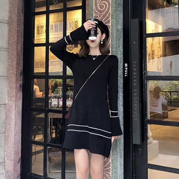 Sport-alkalmi női ruha két színben - széles modell