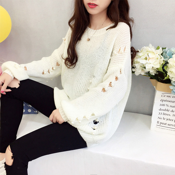 Pulover de dama modern cu decor de perle si motive rupte in patru culori