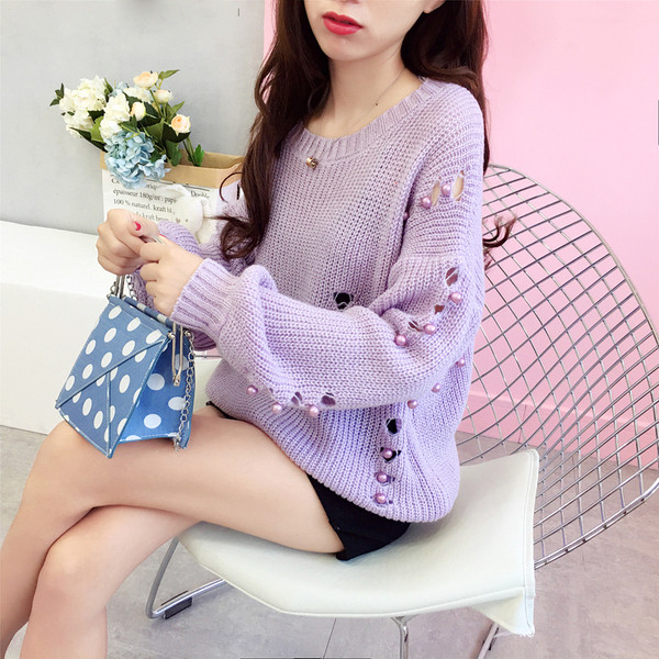 Pulover de dama modern cu decor de perle si motive rupte in patru culori