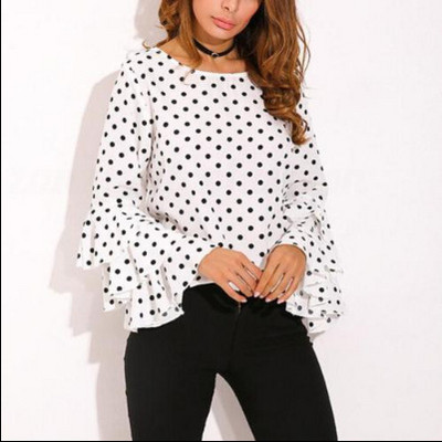 Bluza de dama cu maneca lotus cu puncte in alb si negru