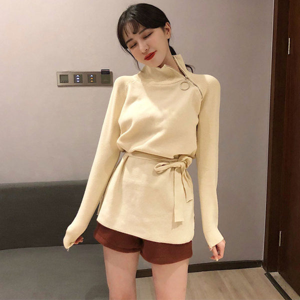 Γυναικεία πουλόβερ με ασύμμετρη φερμουάρ σε δύο χρώματα