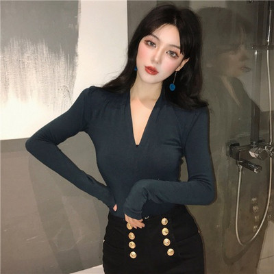 Női blúz V-nyakkal, négy színben