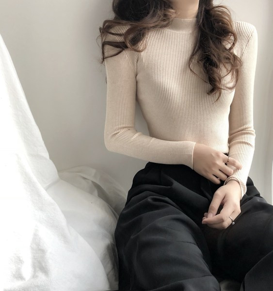 Női pulóver pólógallérral több színben