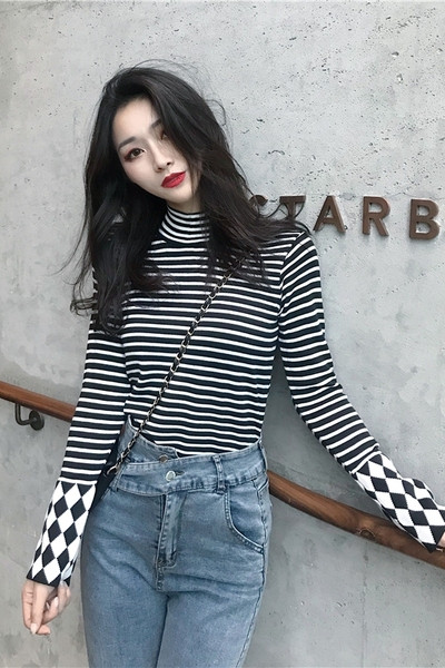 Γυναικείες ριγέ μπλούζες