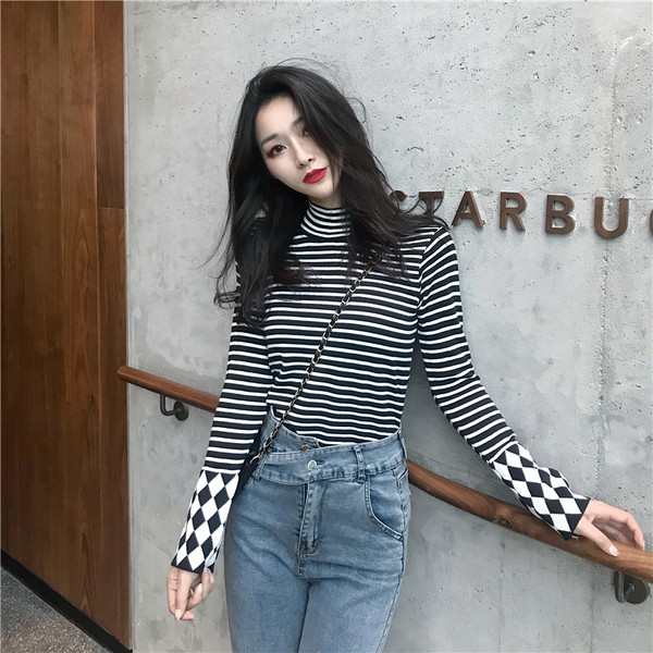 Γυναικείες ριγέ μπλούζες