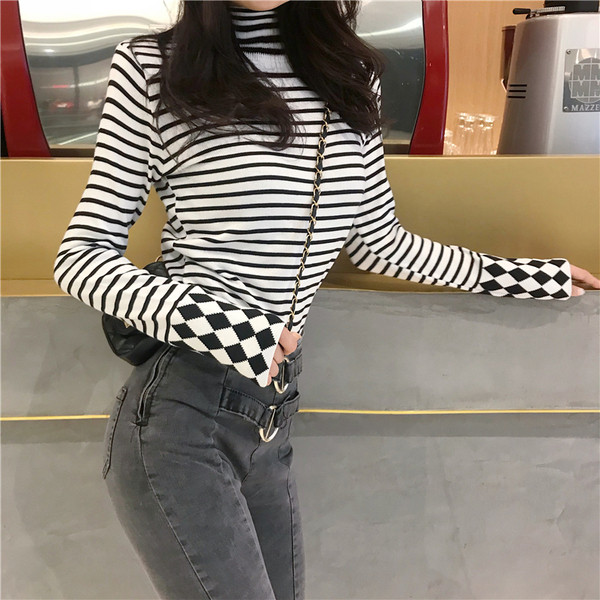 Γυναικείες ριγέ μπλούζες