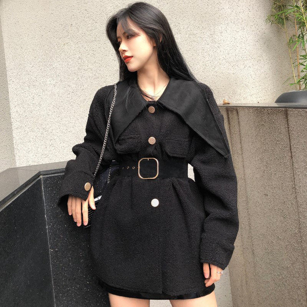 Elegáns női kabát két színben, övvel