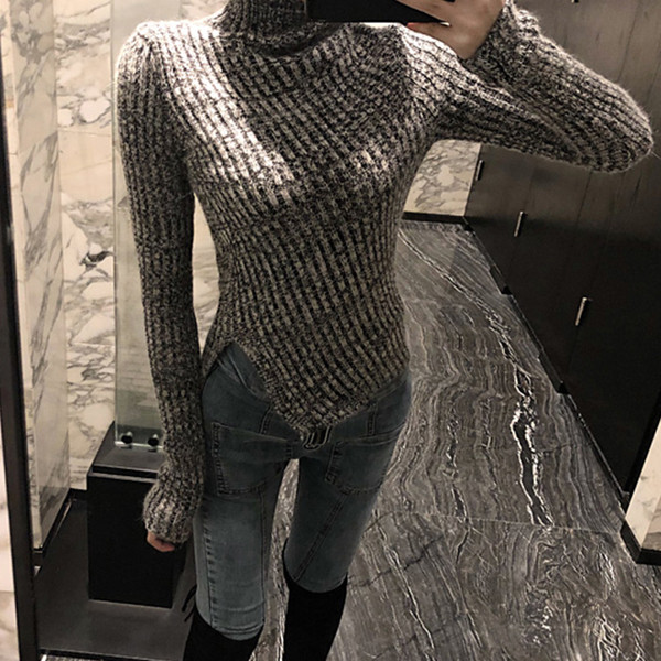 Női téli pulóver magas gallérral