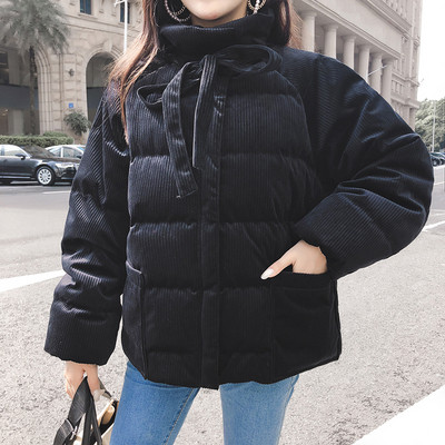 Női alkalmi téli kabát fűzős fekete és rózsaszín színben