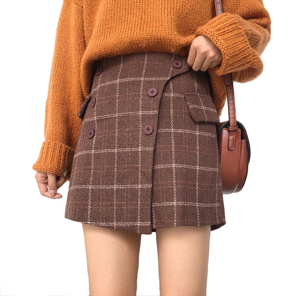 Divatos, szoknyát imitáló női nadrág oldalsó rögzítéssel, két színben