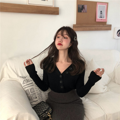 Alkalmi női blúz különböző színekben gombokkal