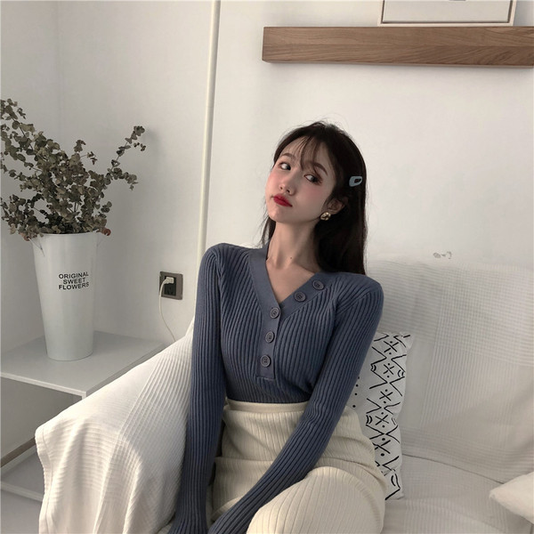 Alkalmi női blúz különböző színekben gombokkal