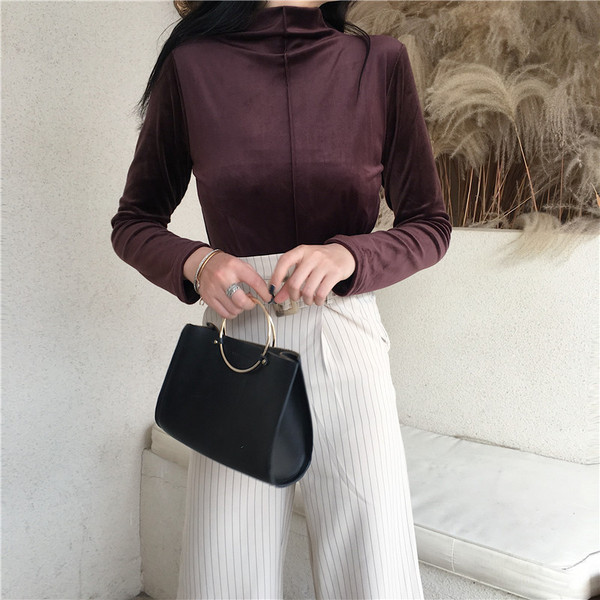 Modern női bársony blúz pólógallérral