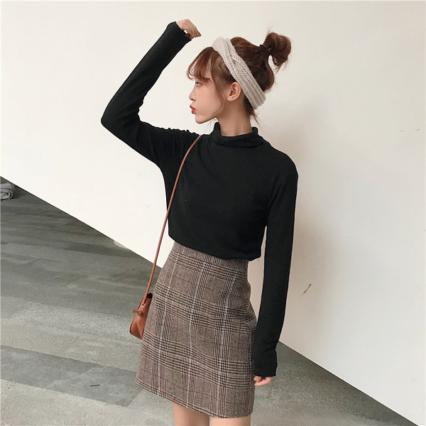 Stílusos női kockás szoknya magas derékkal