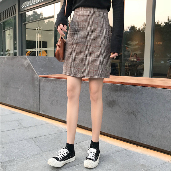 Stílusos női kockás szoknya magas derékkal