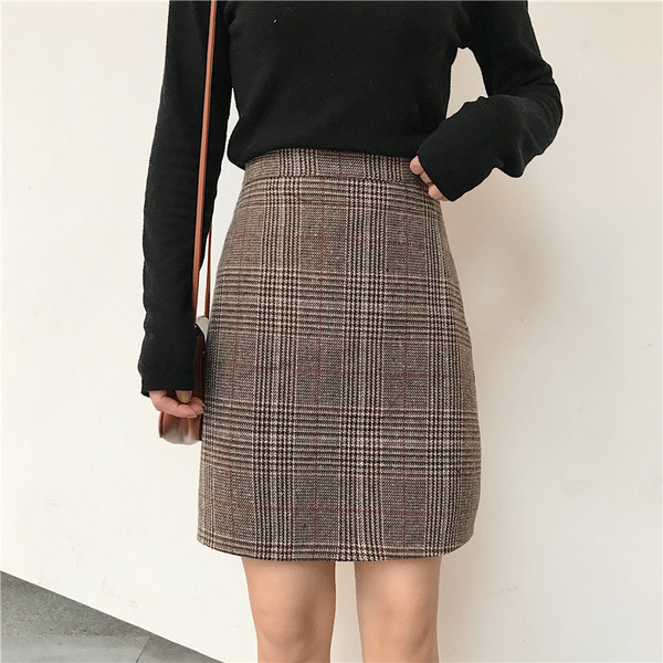 Stílusos női kockás szoknya magas derékkal