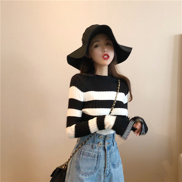 Női csíkos pulóver két színben