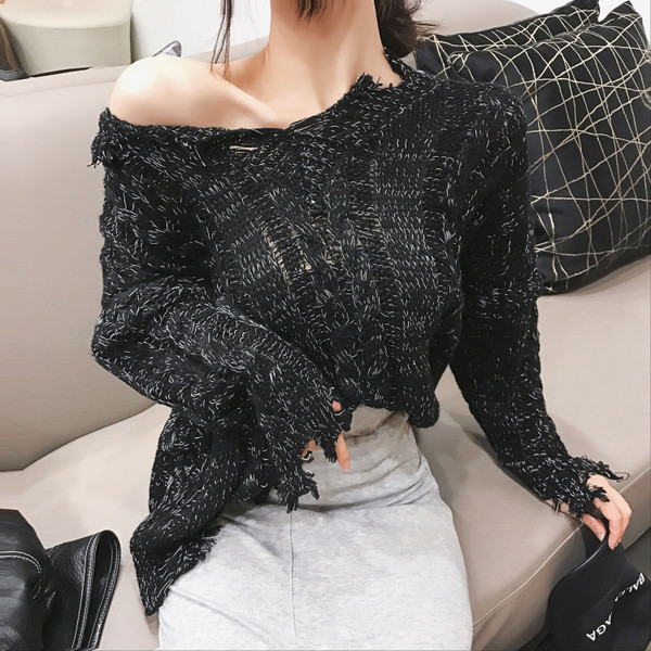 Κυρίες trendy πουλόβερ σε μαύρο και καφέ χρώμα