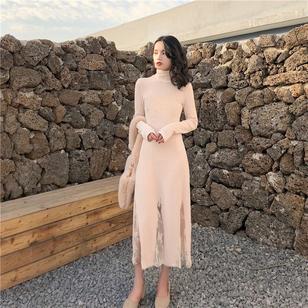 Hosszú, elegáns női ruha csipkével, két színben