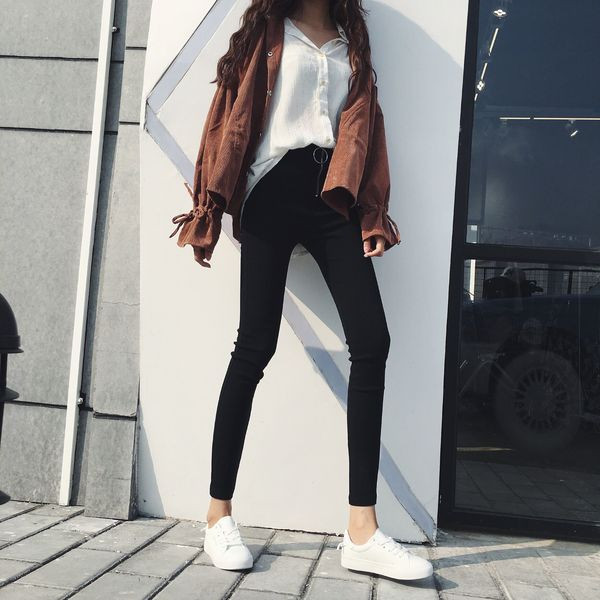 Pantaloni negri de dama cu element cu fermoar