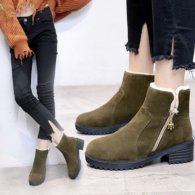 Κυρίες μοντέρνες μπότες με απαλή επένδυση σε τρία χρώματα